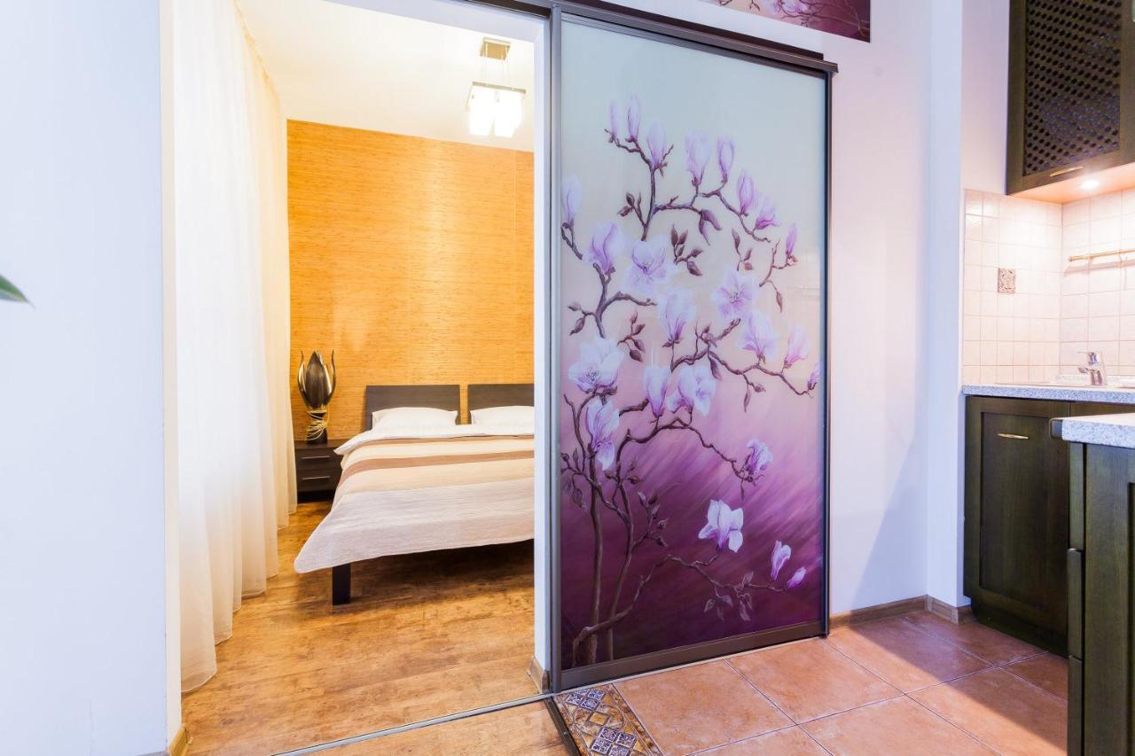 Navit Apartments With Breakfast, Near The Railway Station, The City Center, The Park كييف المظهر الخارجي الصورة