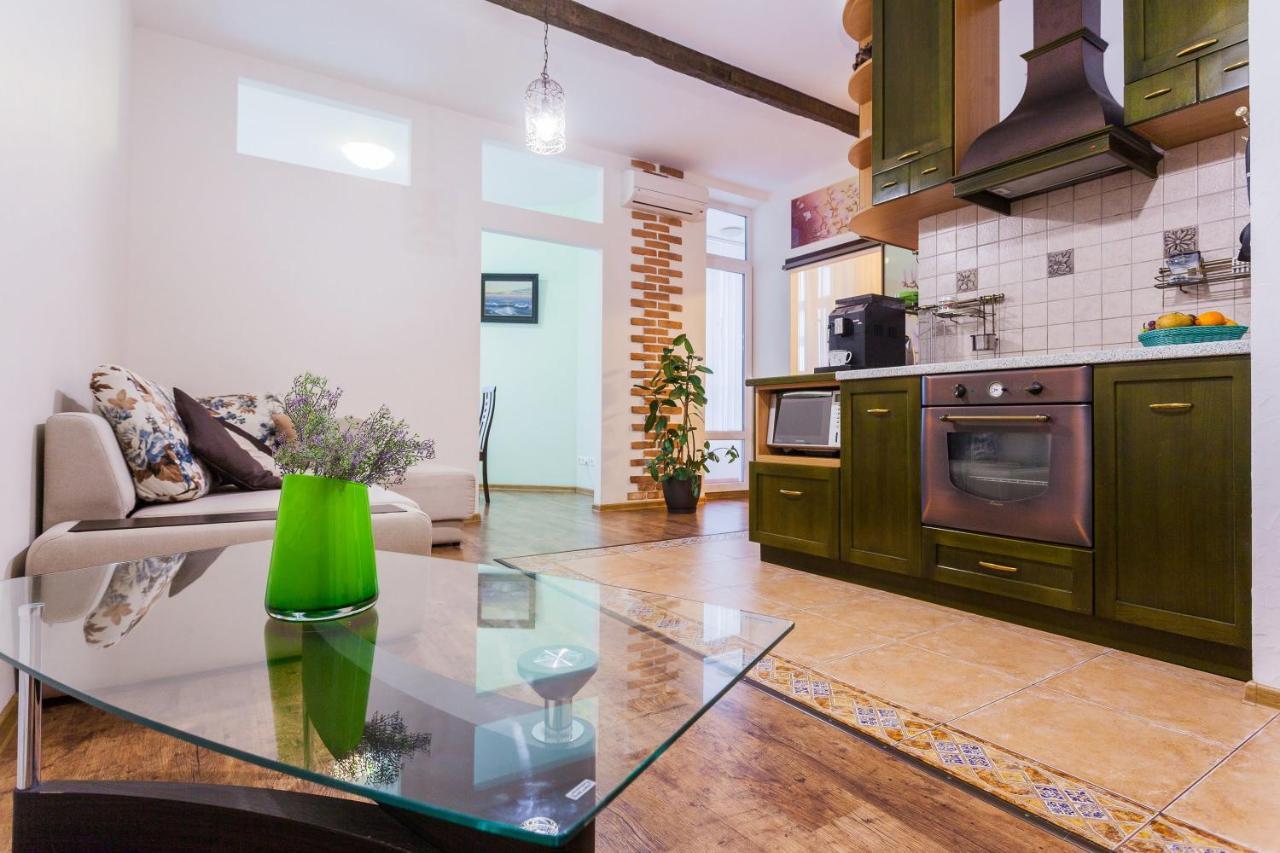 Navit Apartments With Breakfast, Near The Railway Station, The City Center, The Park كييف المظهر الخارجي الصورة